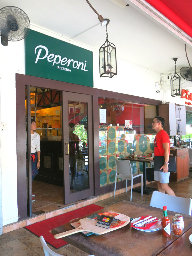 Peperoni Pizzeria at Greenwood Avenue