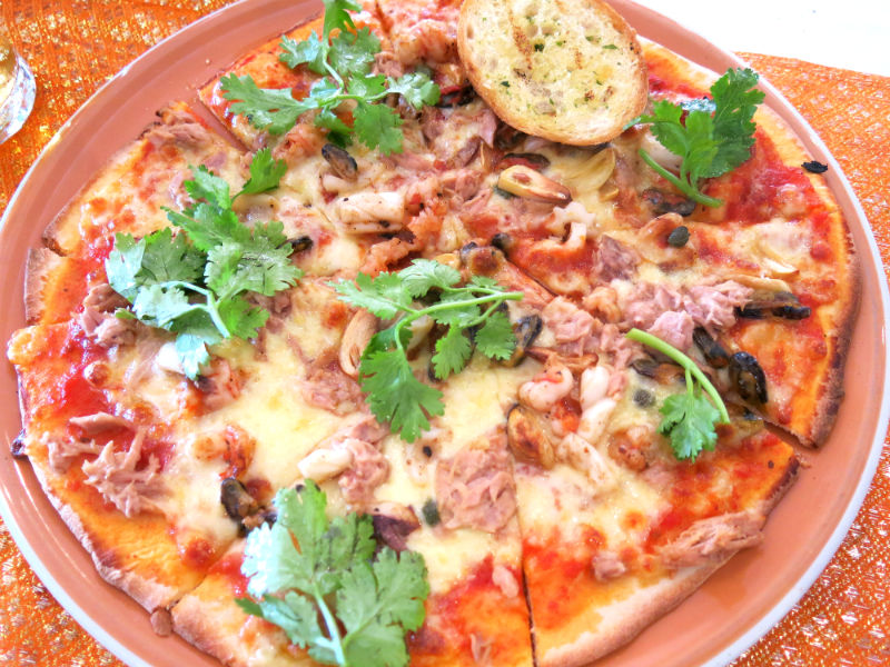 Krabi Aning Restaurant Seafood Pizza