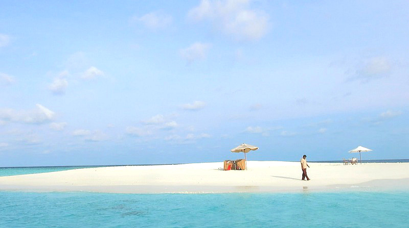 Baros Maldives sandbank