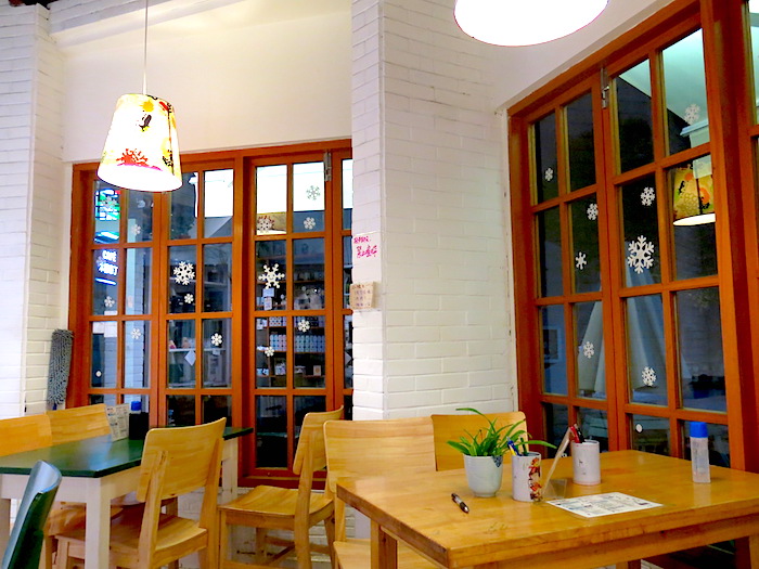 Momi Cafe Suzhou Interior