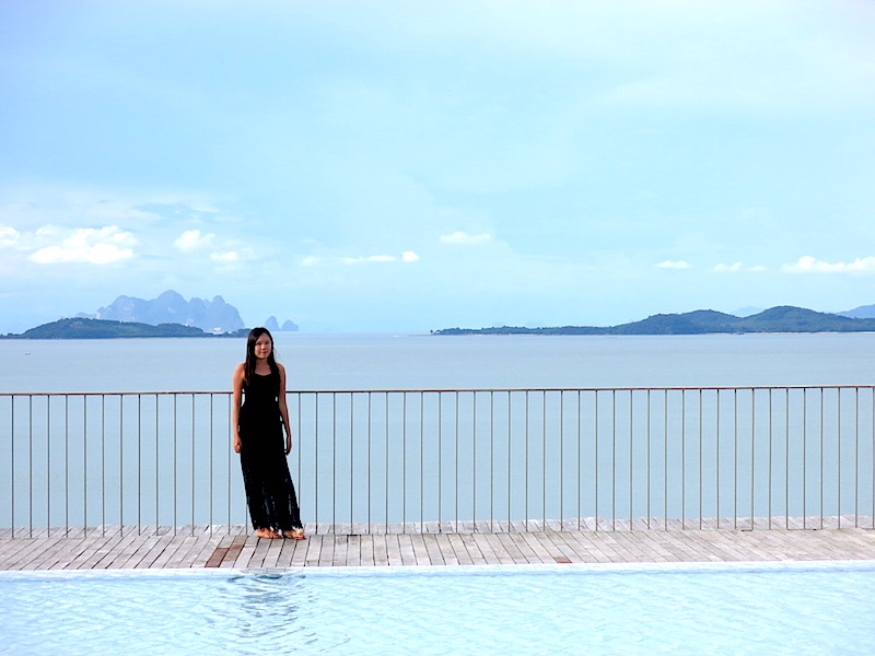 Raevian with sea in background