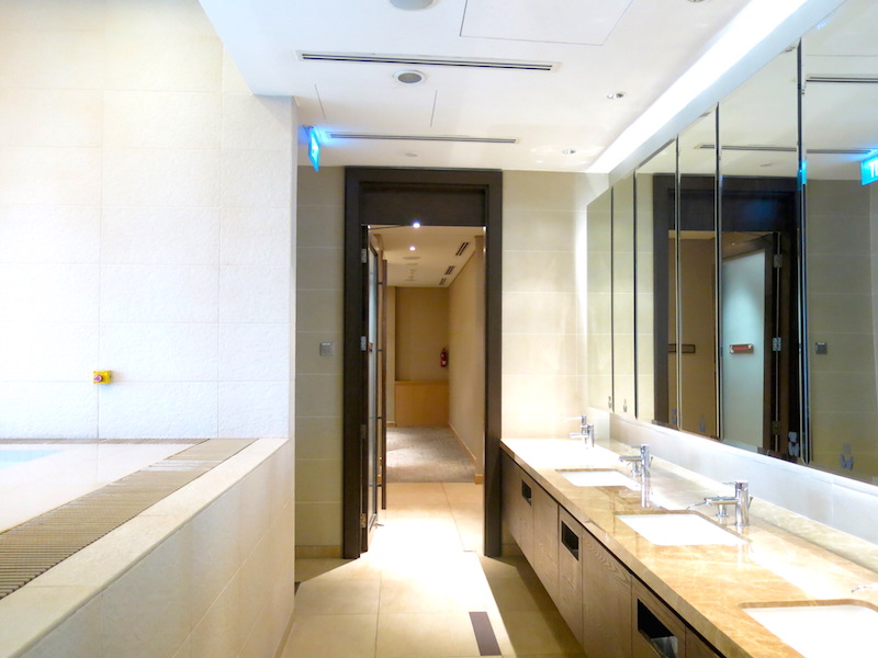 Hotel Jen Tanglin Changing Room