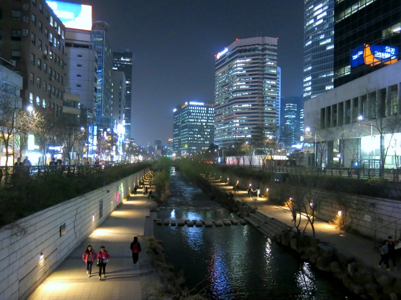 Cheonggyecheong Stream at night